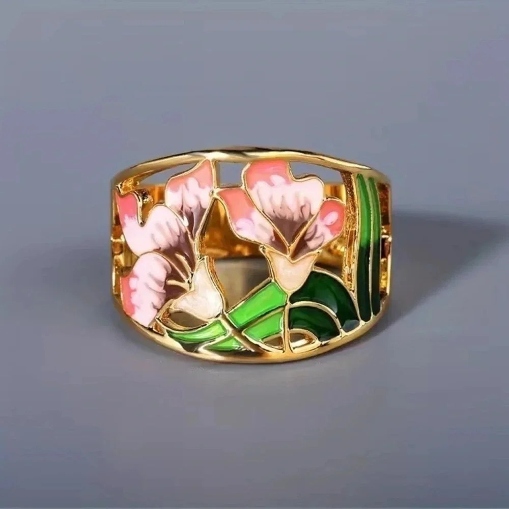 1 LEFT! 18K Gold Plated Wide Flower Ring - Picture 2 of 6